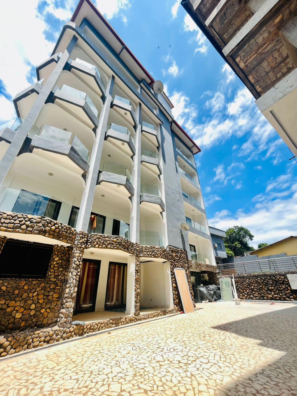 À LOUER NON MEUBLÉ